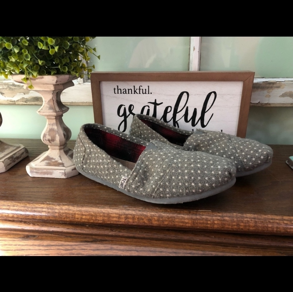 Polka Dot TOMS